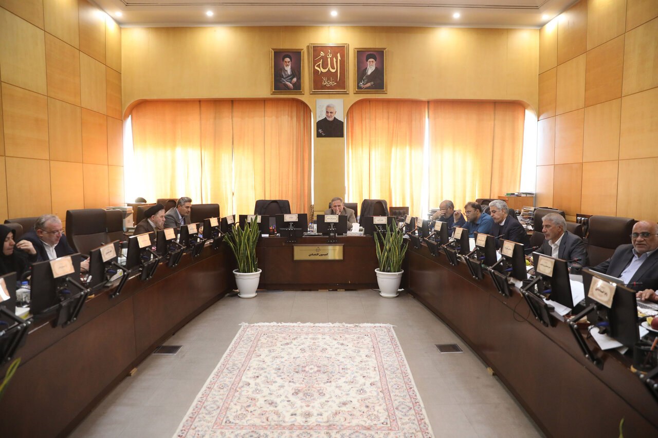 تصویر خبری تصویب تحقیق و تفحص از بانک‌های دولتی در کمیسیون اقتصادی مجلس